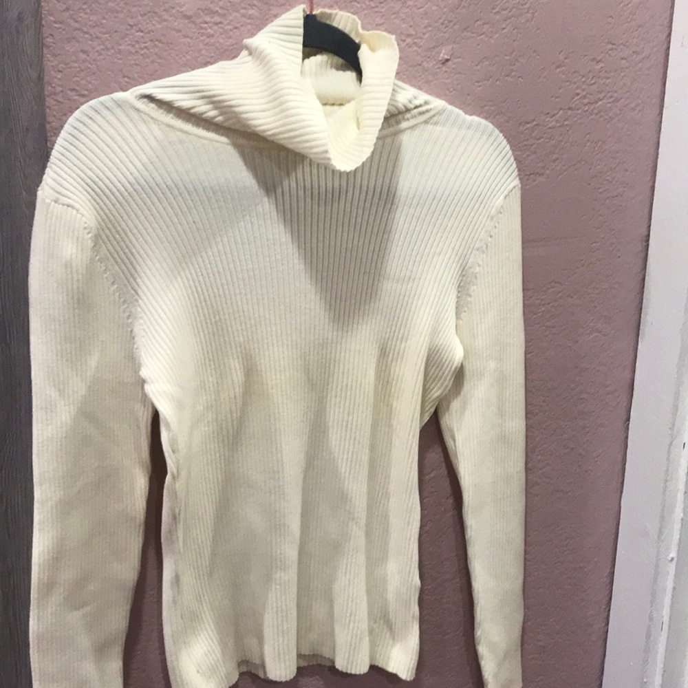 Cream turtle neck
